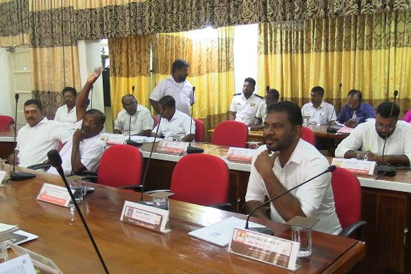 சத்துருக்கொண்டான் படுகொலை: இராணுவ முகாமில் அகழ்வாய்வு நடத்த மாநகரசபையில் தீர்மானம்!