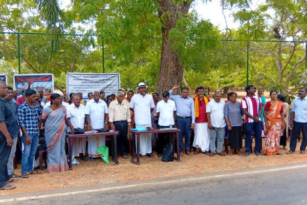  நிலத்தை விடுவிக்கக் கோரி 21வது வாரமாகவும் போராடும் மயிலிட்டி மக்கள்!